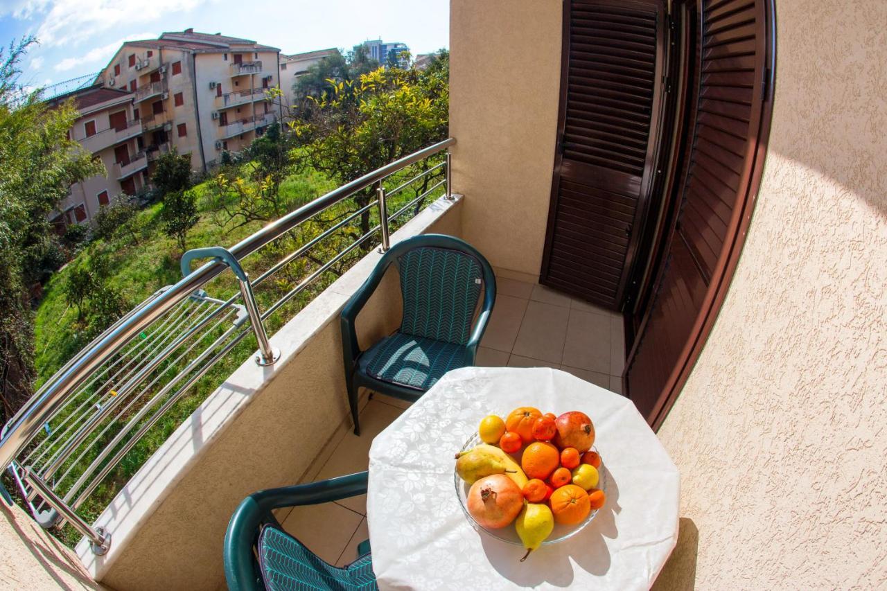 Guest House Mandarina Budva Kültér fotó