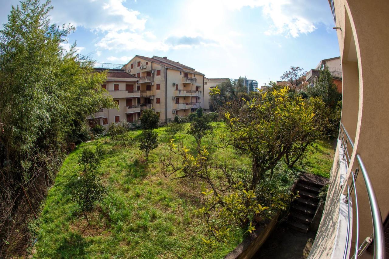 Guest House Mandarina Budva Kültér fotó